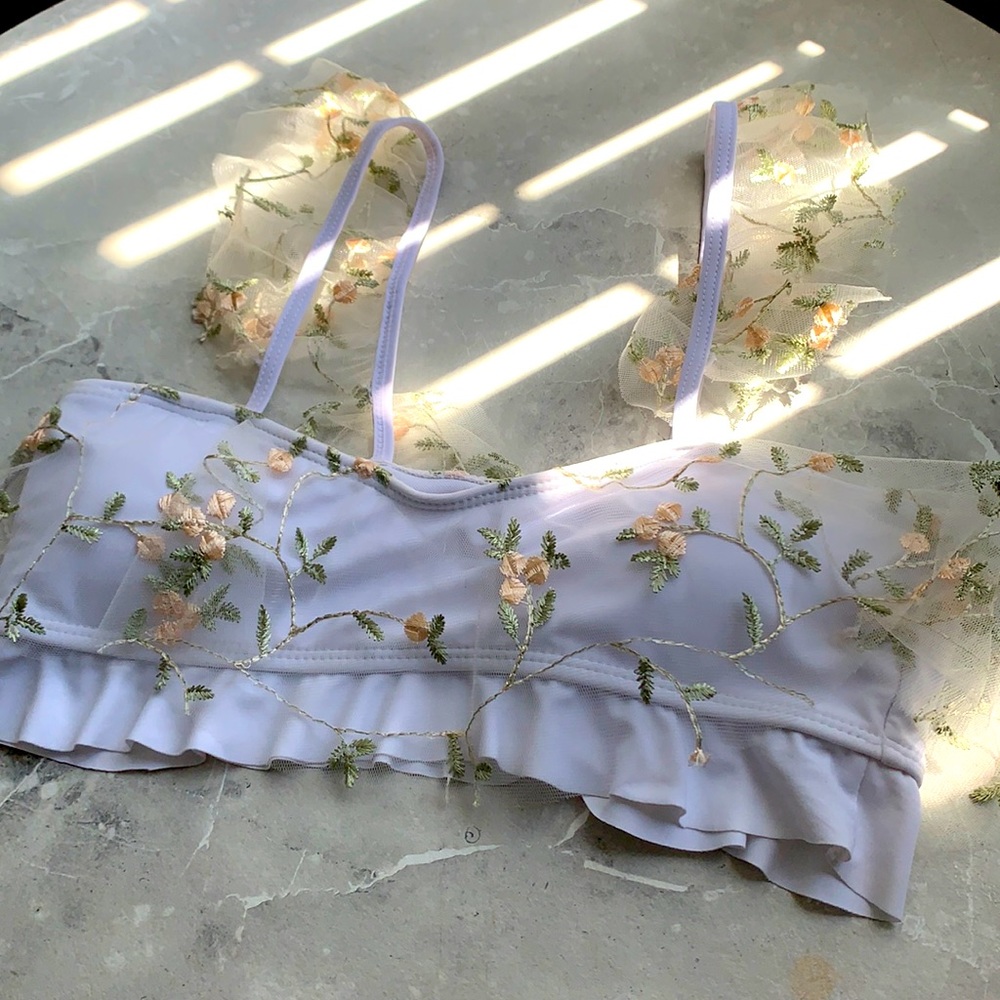 Lacey flower top (m)